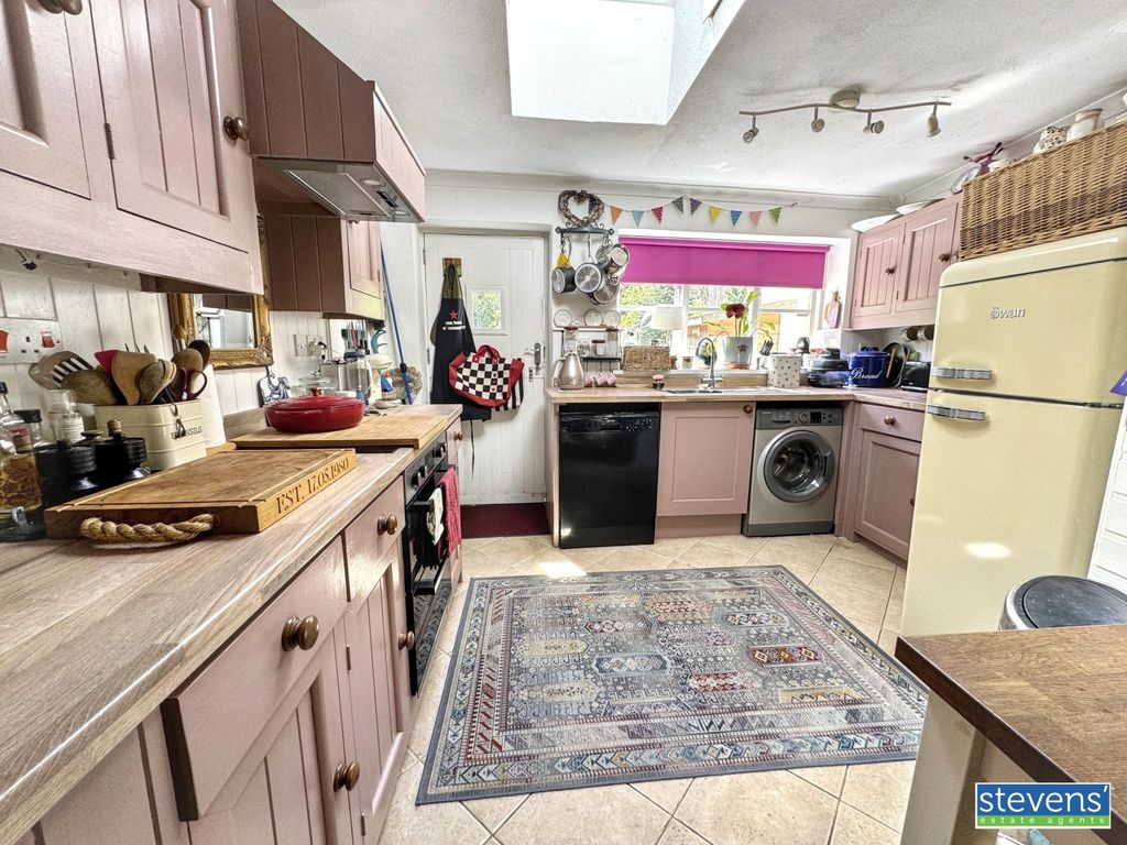 Property photo 3 of 17 Img_9582