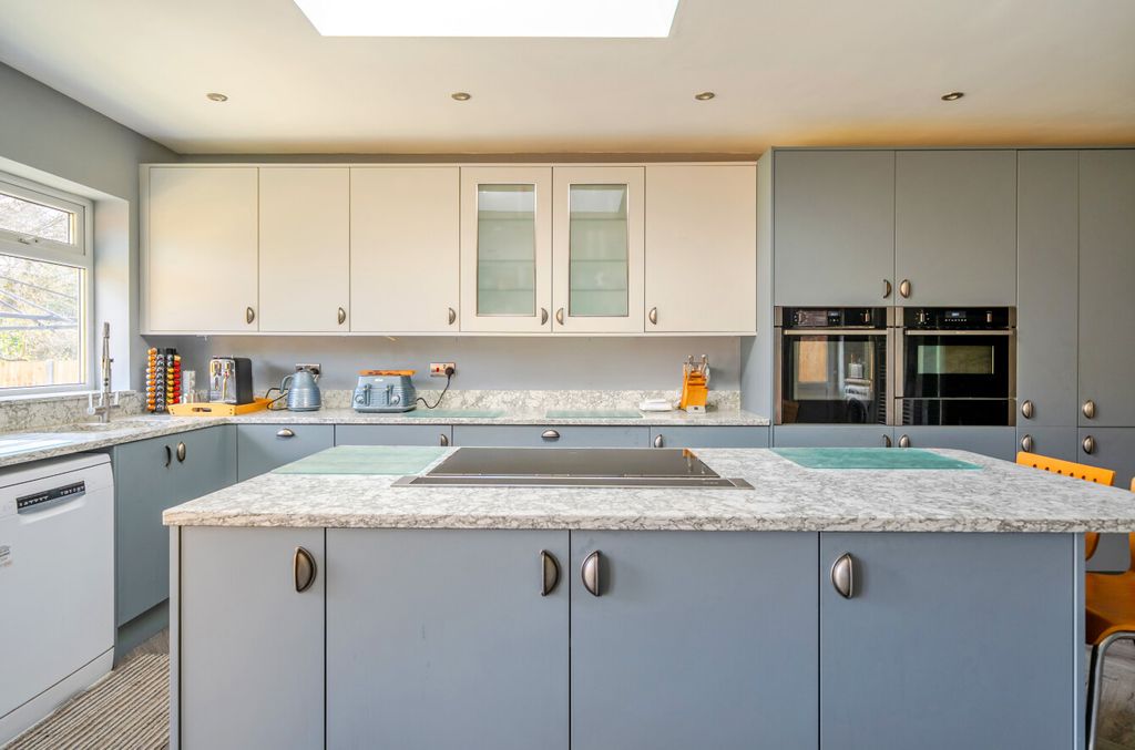 Property photo 3 of 39 1430803-22-69c589...