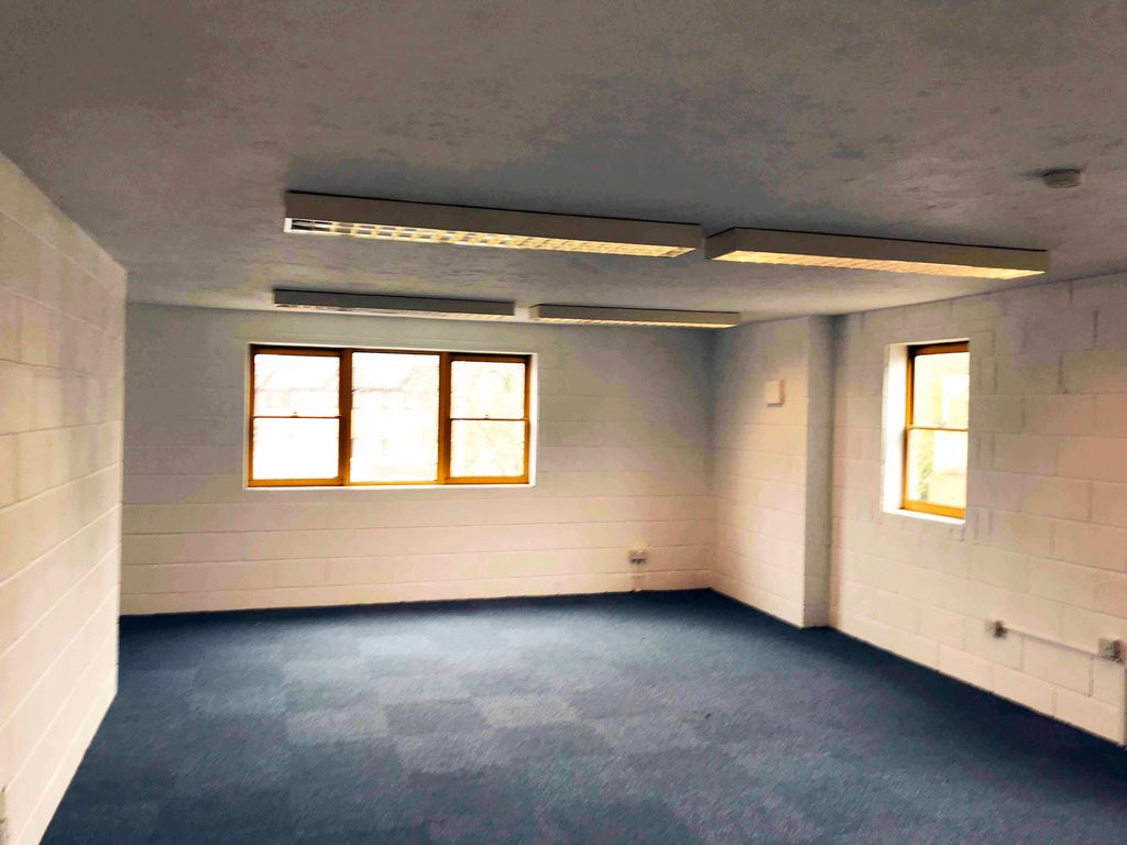 Property photo 3 of 6
