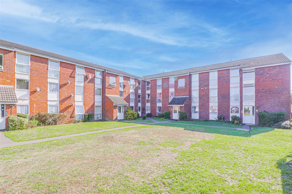 Property photo 1 of 6