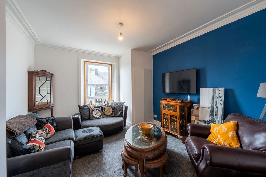 Property photo 2 of 26