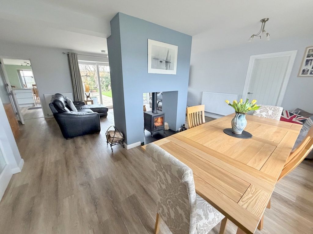 Property photo 2 of 30