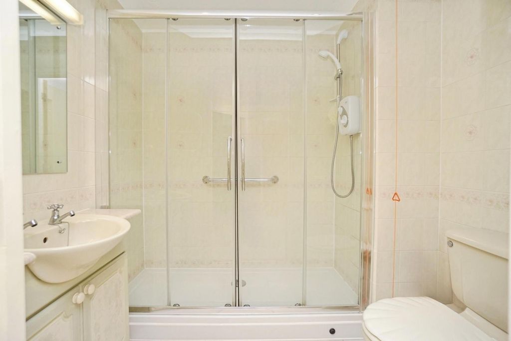 Property photo 2 of 17 Shower Room