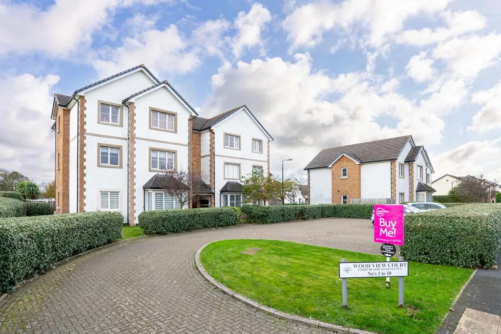 Property photo 1 of 17