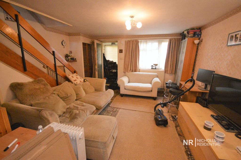 Property photo 2 of 14 Lounge Area