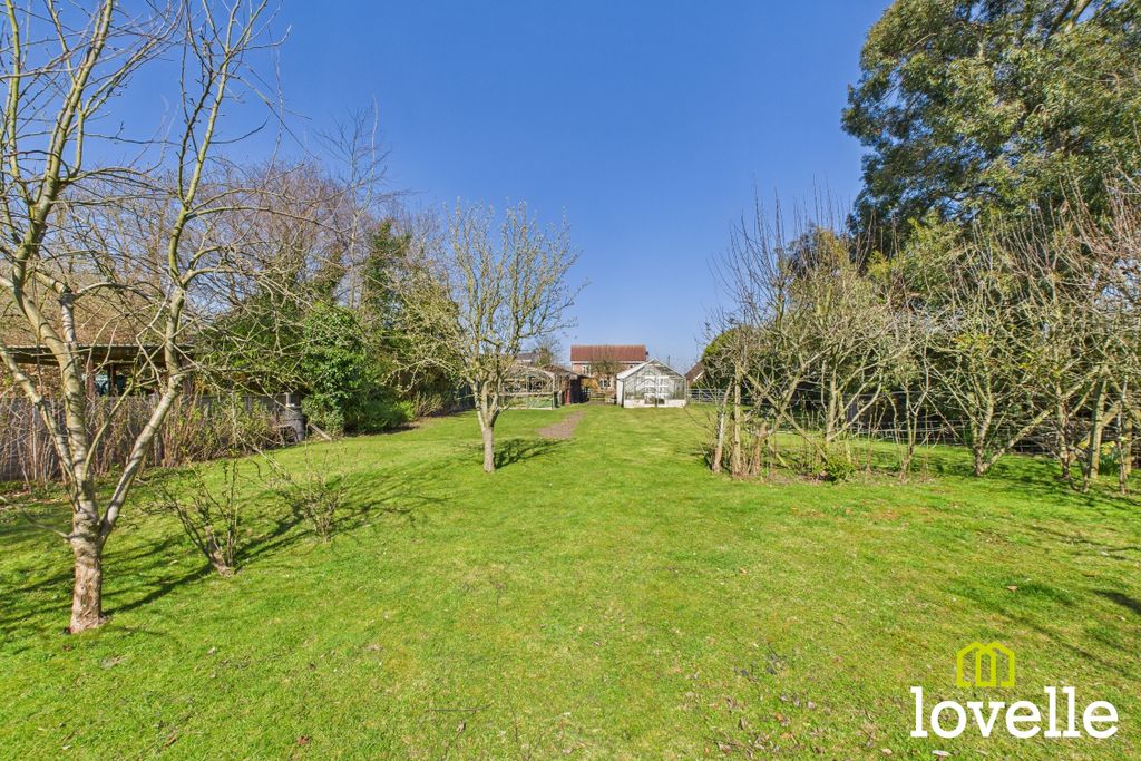 Property photo 2 of 36