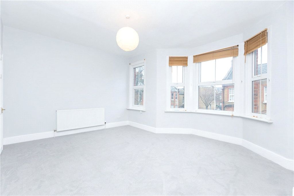 Property photo 3 of 13 Picture No. 12
