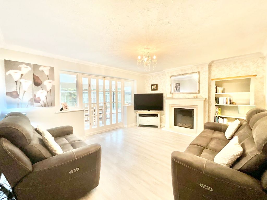 Property photo 2 of 29