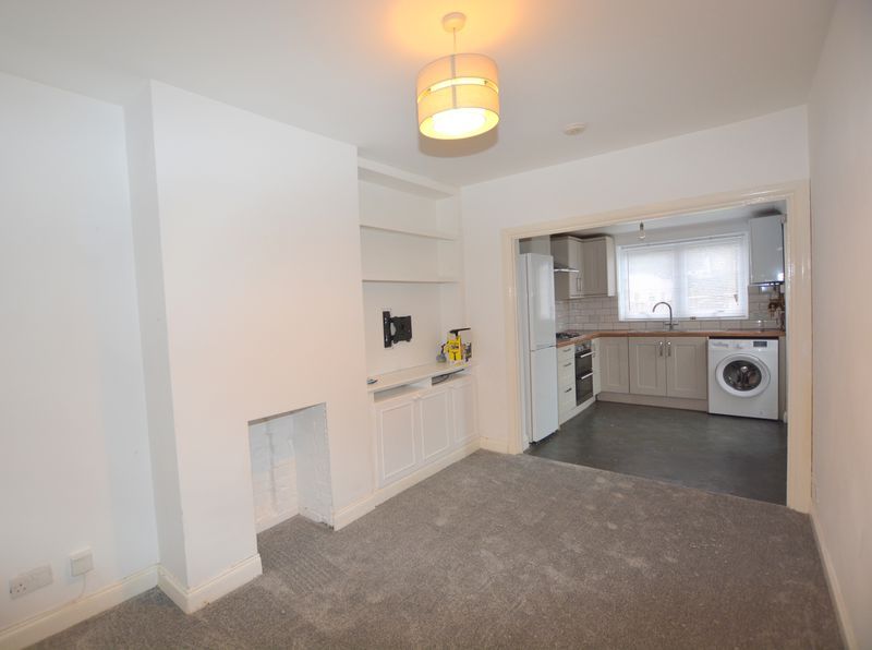 Property photo 3 of 11 Photo 11