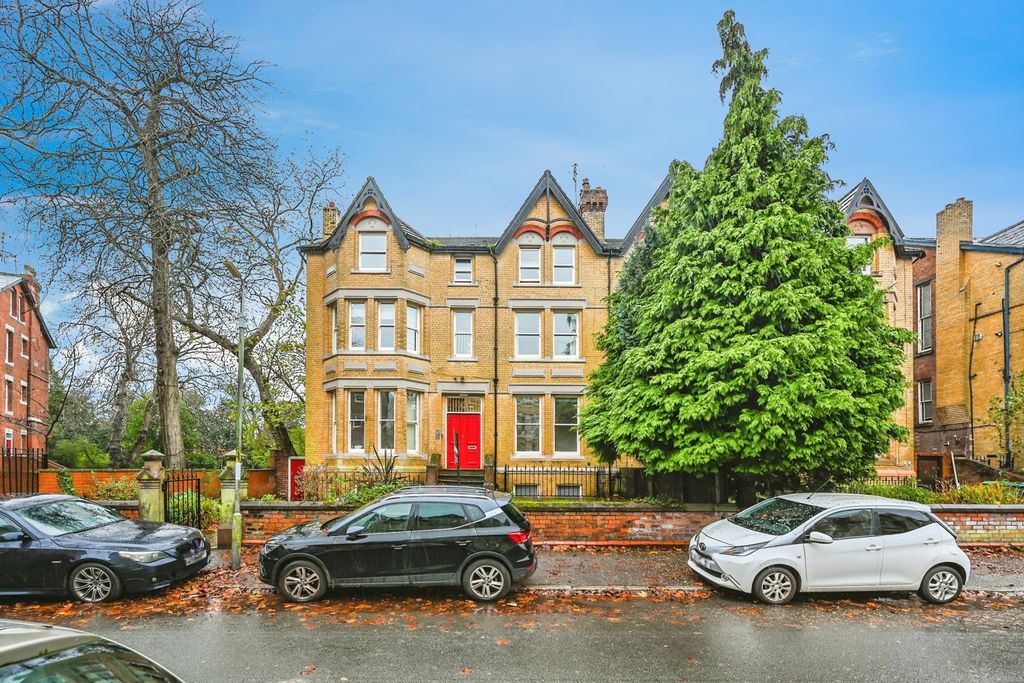 Property photo 2 of 17 Photo