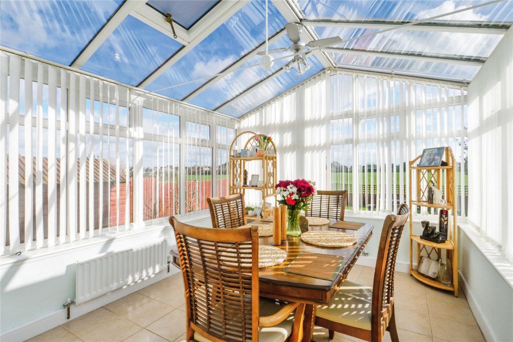 Property photo 2 of 21 Picture No. 29