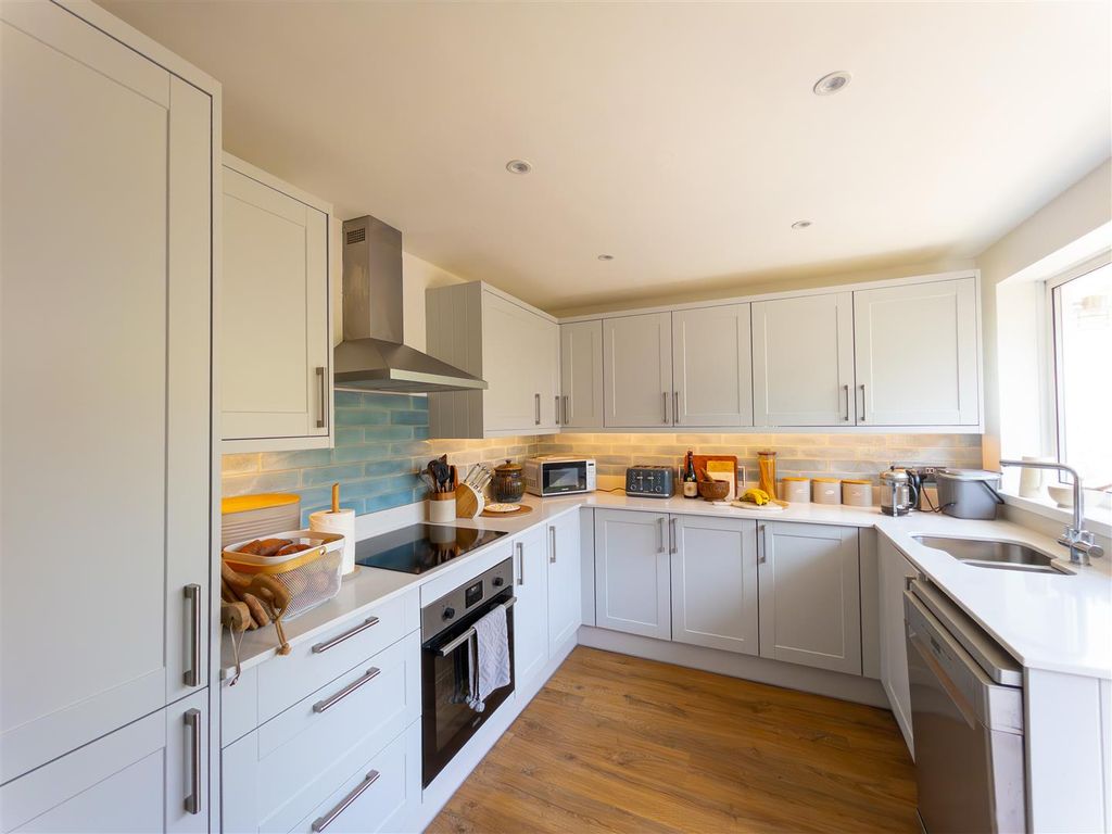 Property photo 3 of 25 18 Cryben-19.Jpg
