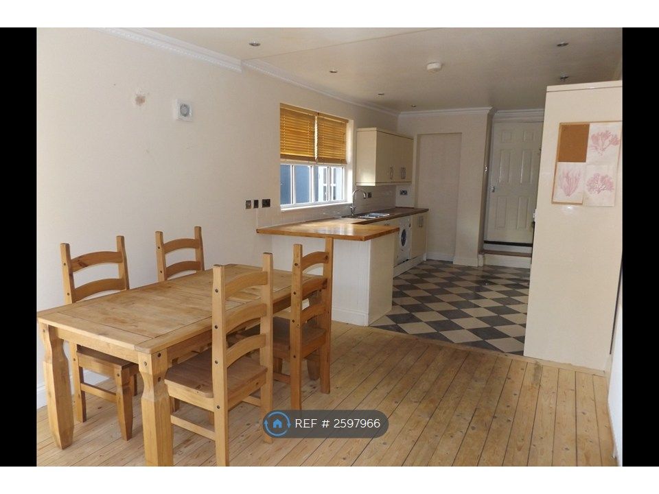 Property photo 1 of 13 Diner