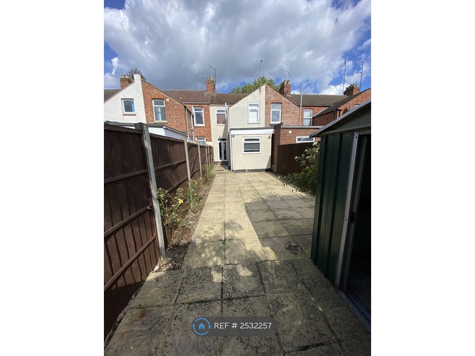 Property photo 3 of 12