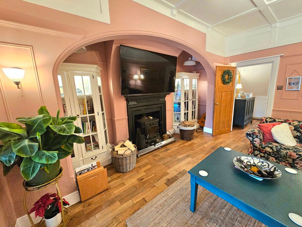 Property photo 2 of 42