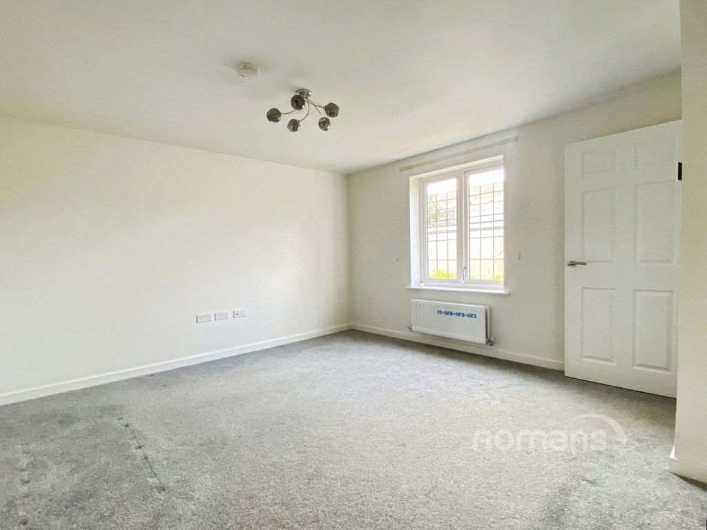 Property photo 3 of 9 Pbox-Img.Jpg