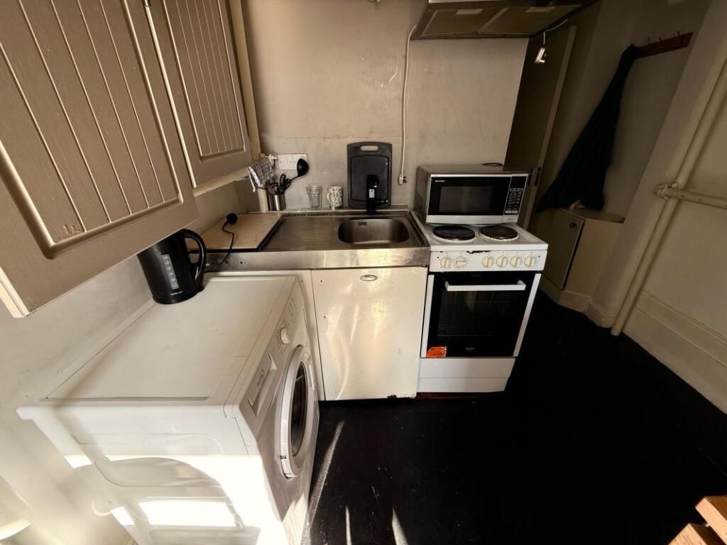 Property photo 2 of 3