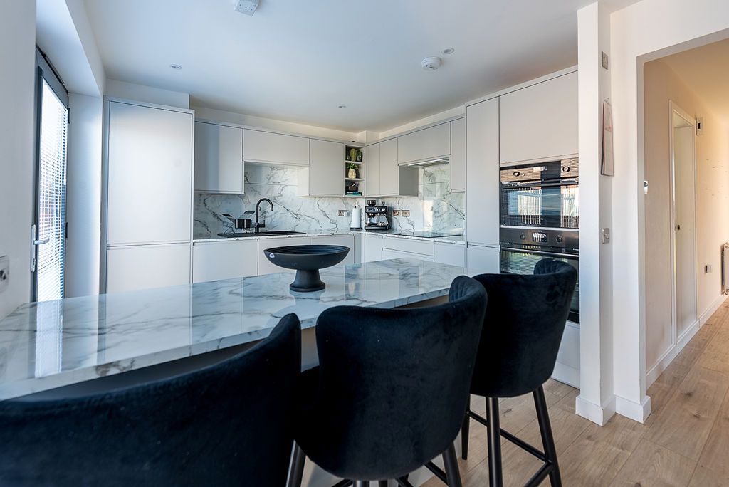 Property photo 3 of 36 Kitchen