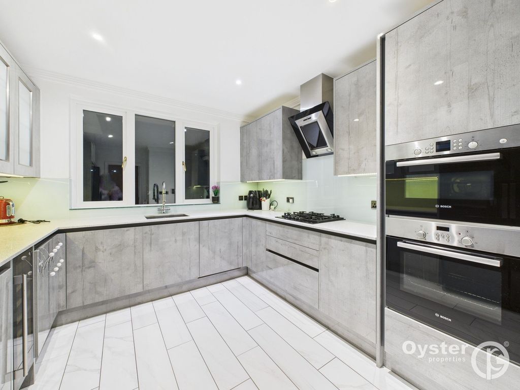 Property photo 3 of 30