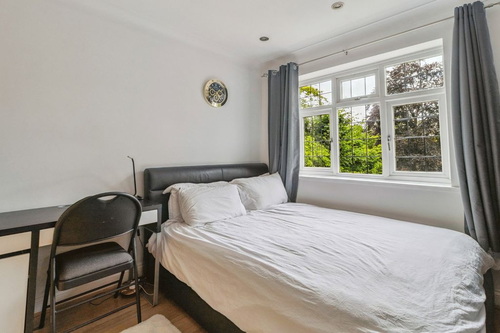 Additional image 14 of 5 bed detached house for saleWoodhall Avenue, Pinner HA5