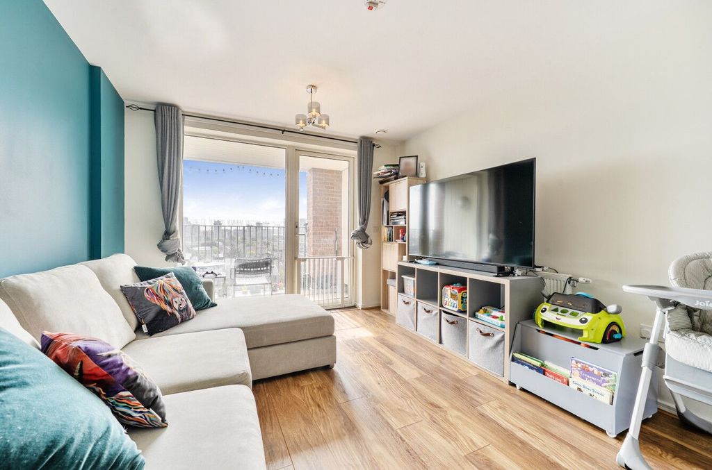Property photo 1 of 16