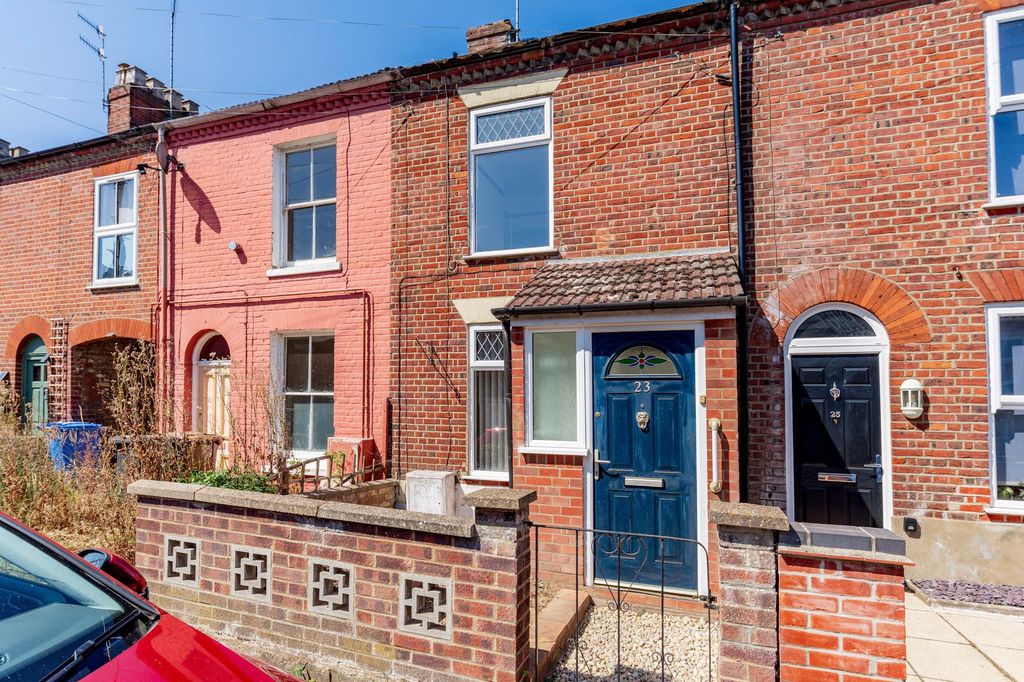 Property photo 1 of 12