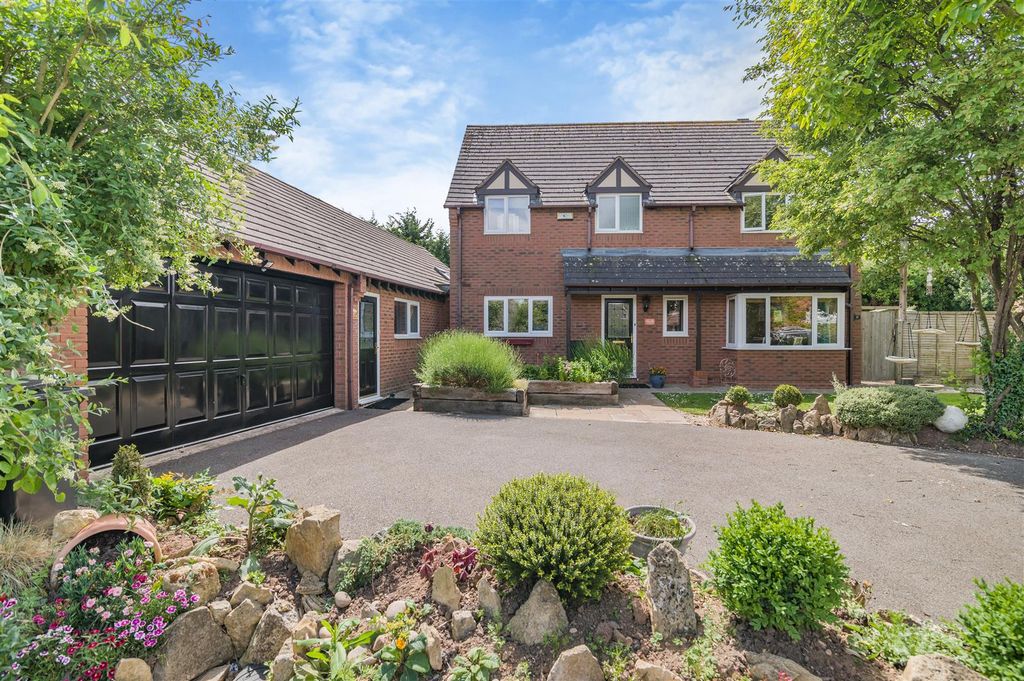 Property photo 2 of 38