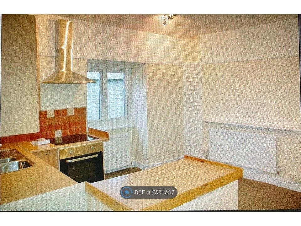 Property photo 2 of 7 Kitchen/Lounge