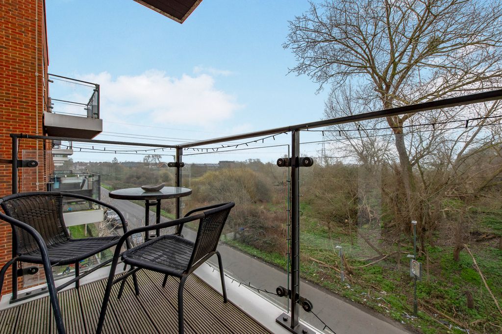 Property photo 2 of 14 Balcony