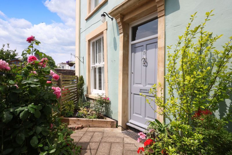 Property photo 3 of 19 Garden