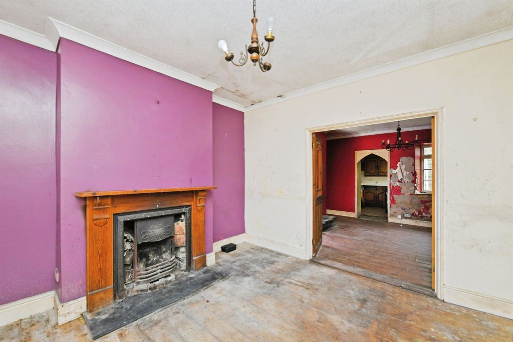 Property photo 3 of 15