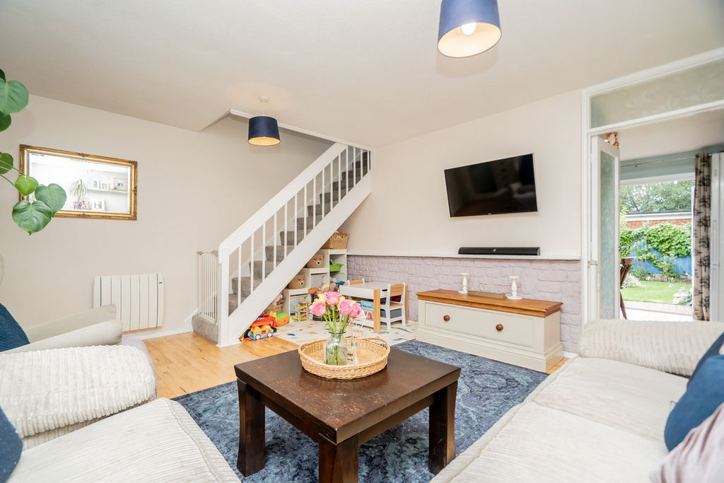 Property photo 2 of 19