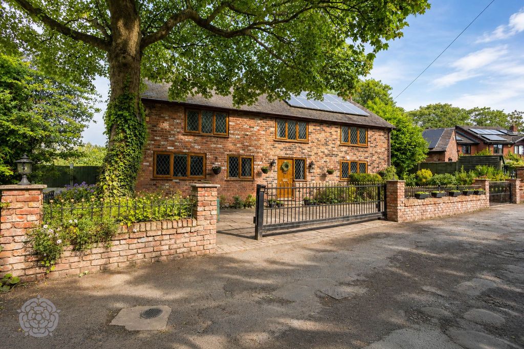 Property photo 1 of 41