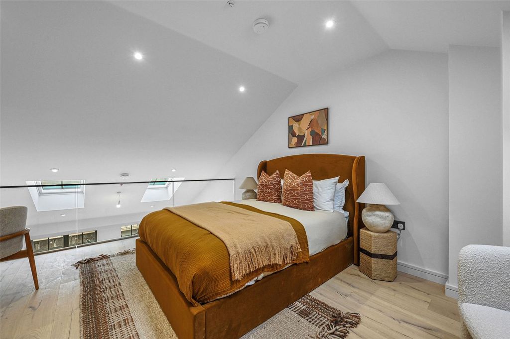 Property photo 1 of 26 Picture No. 01