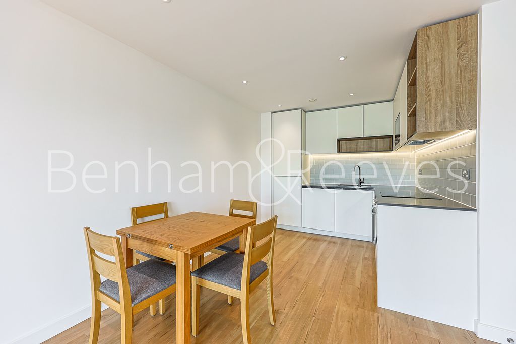 Property photo 3 of 12