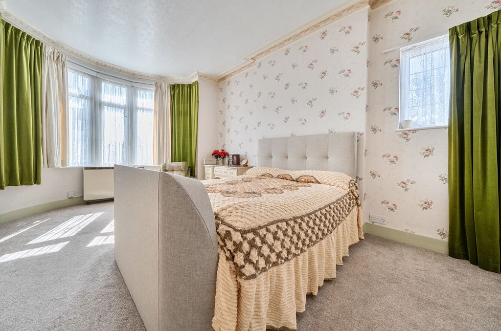Property photo 3 of 21 1452354-10-69Eb58...