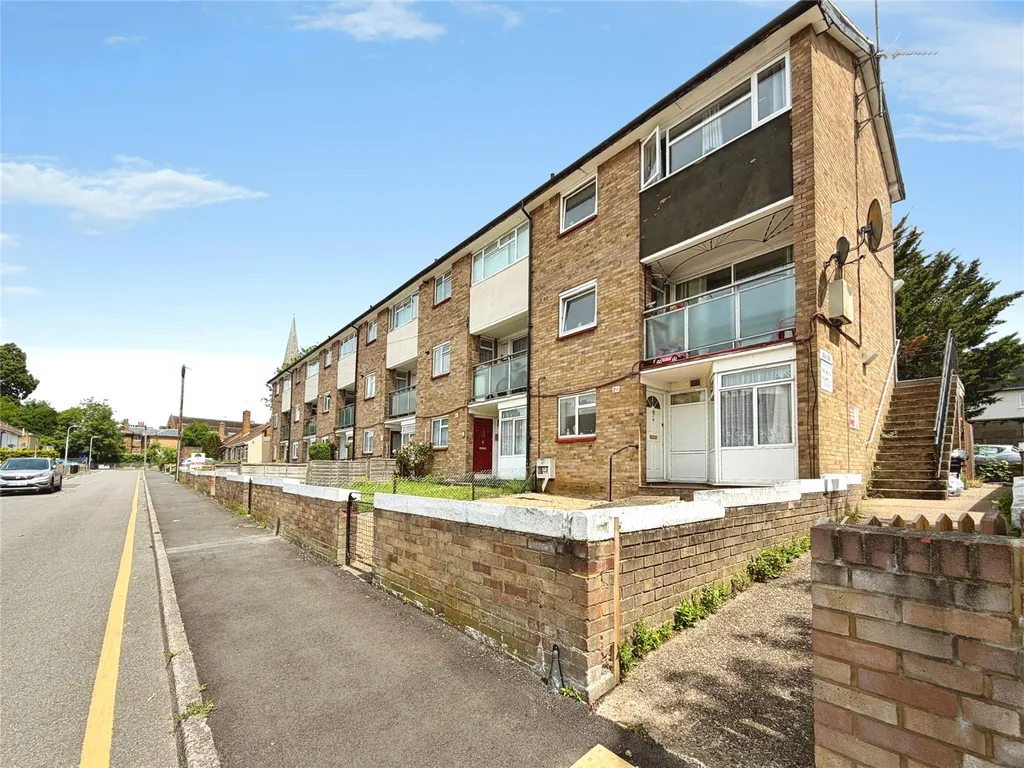 Nursery Waye, Uxbridge, Middlesex UB8 – pohled 3