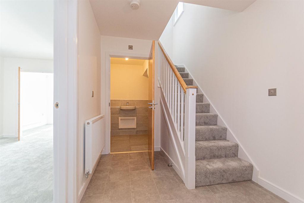 Property photo 2 of 15 Entrance Hallway