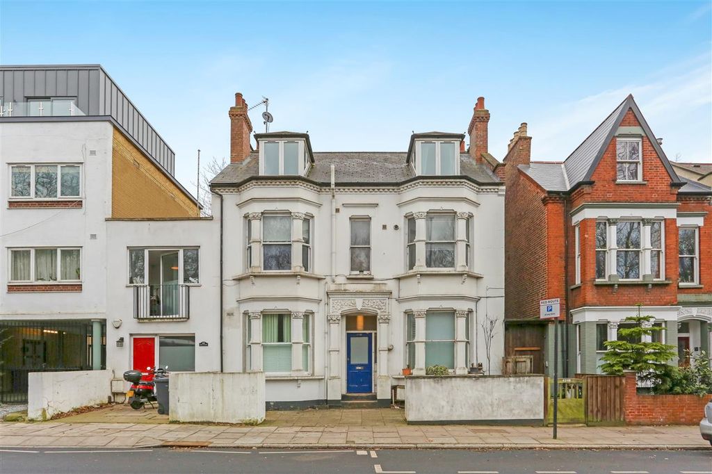 Property photo 3 of 19