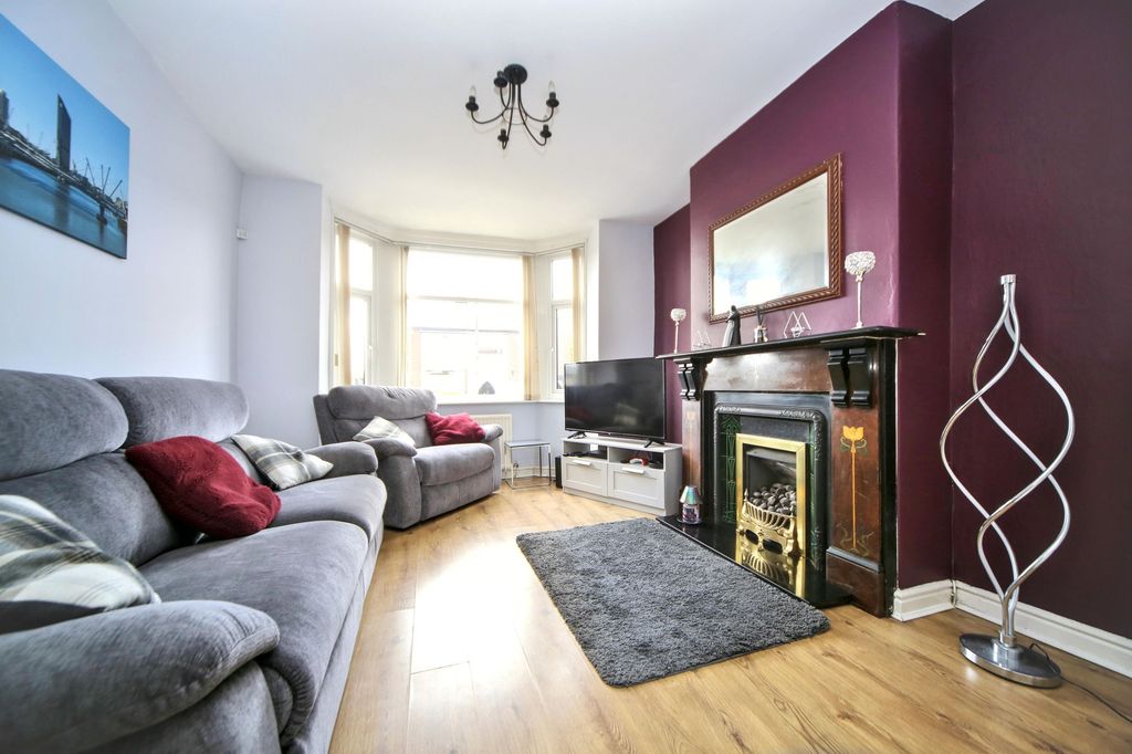 Property photo 2 of 24