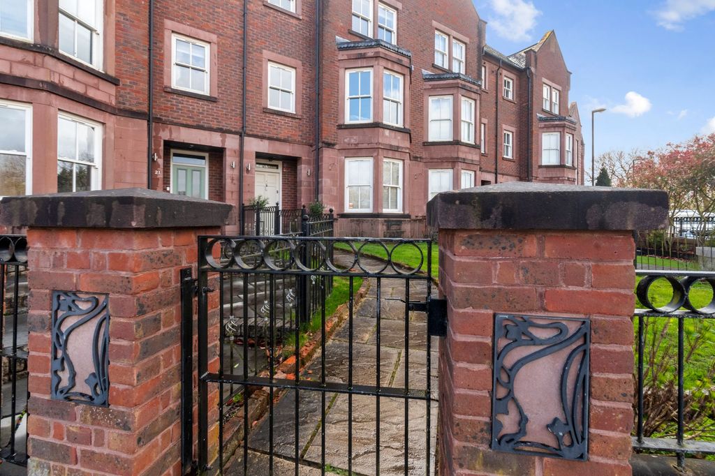 Property photo 2 of 26