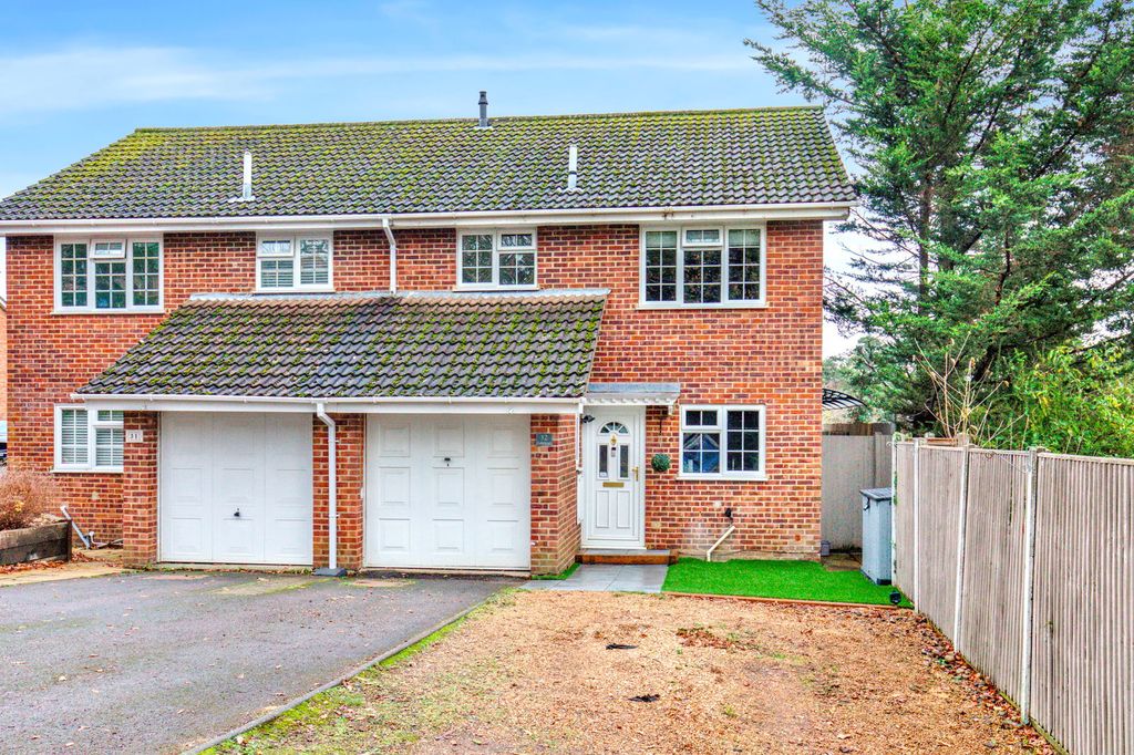 Property photo 2 of 25