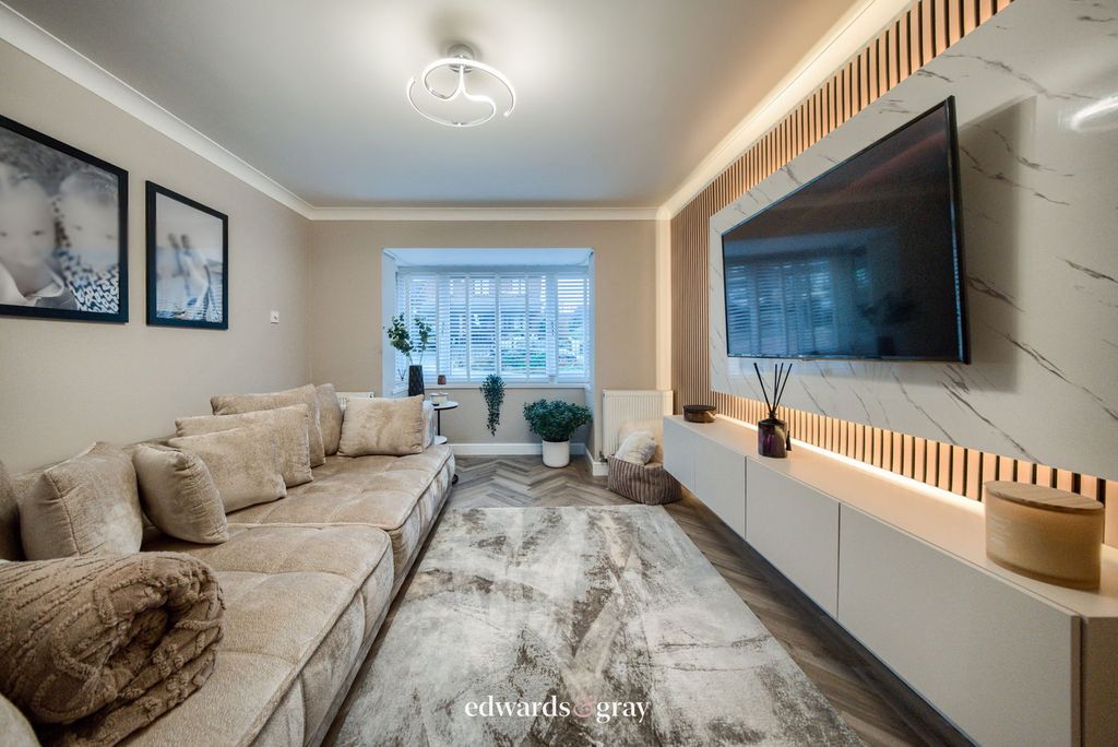 Property photo 3 of 21