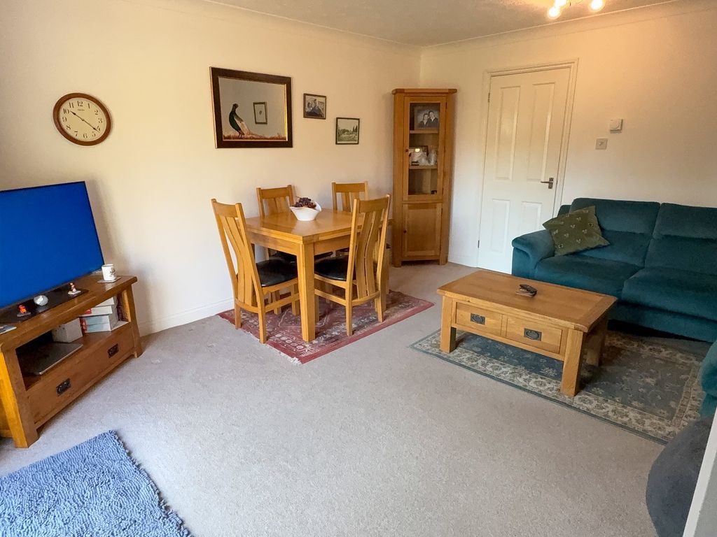 Property photo 3 of 8