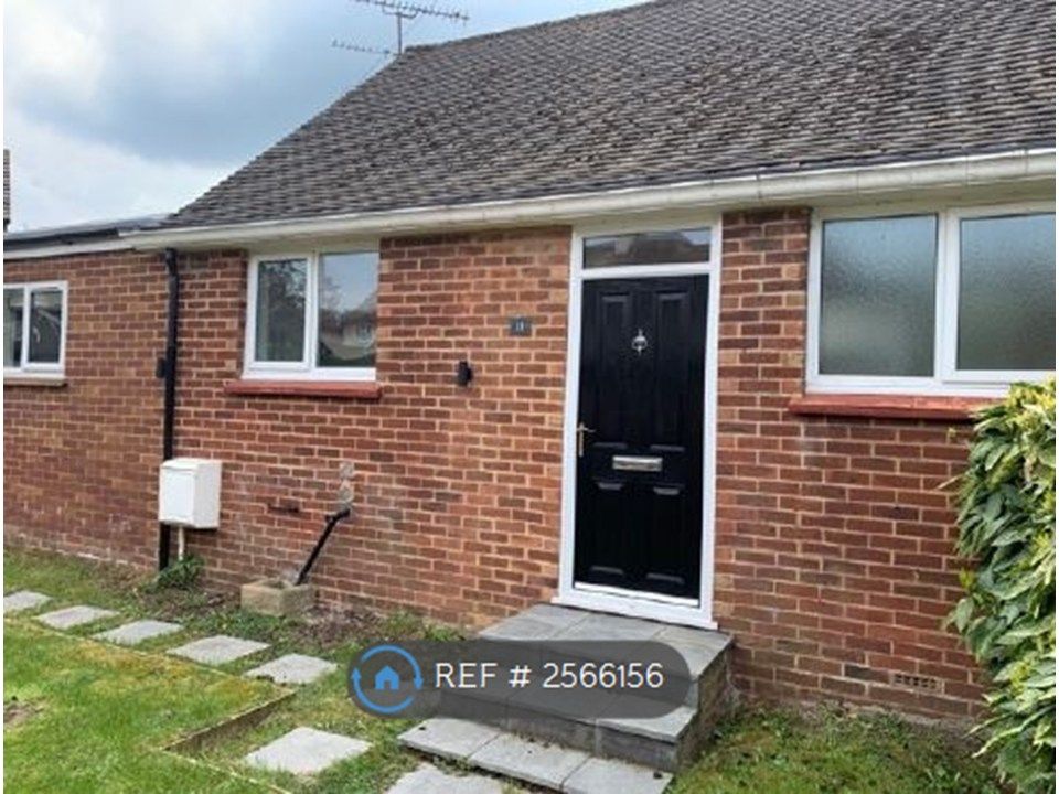 Property photo 1 of 15 Front Garden/Entrance