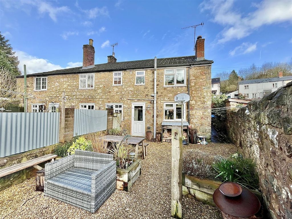 Property photo 2 of 18