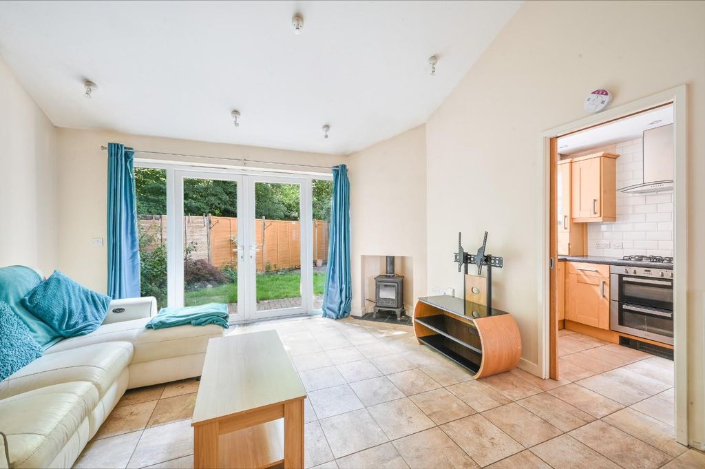 Property photo 2 of 12 Rollesby Road, (12).Jpg