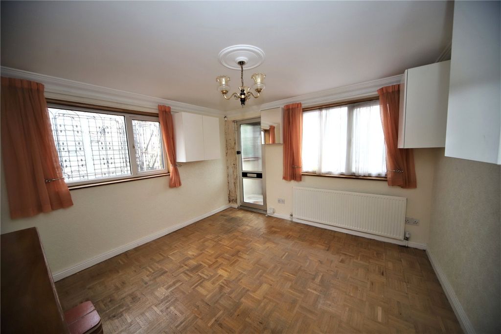 Property photo 2 of 11 Picture No. 02