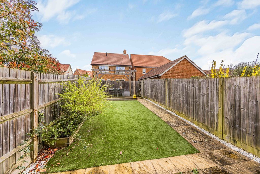 Property photo 2 of 16 Photo 6