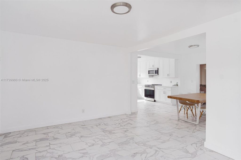 Property photo 2 of 4 <Alttext/>
